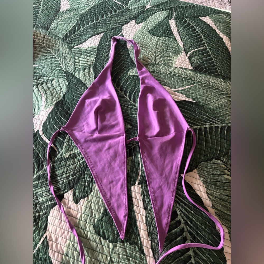 NEW ONE BY ONE PURPLE HALTER TOP SZ M